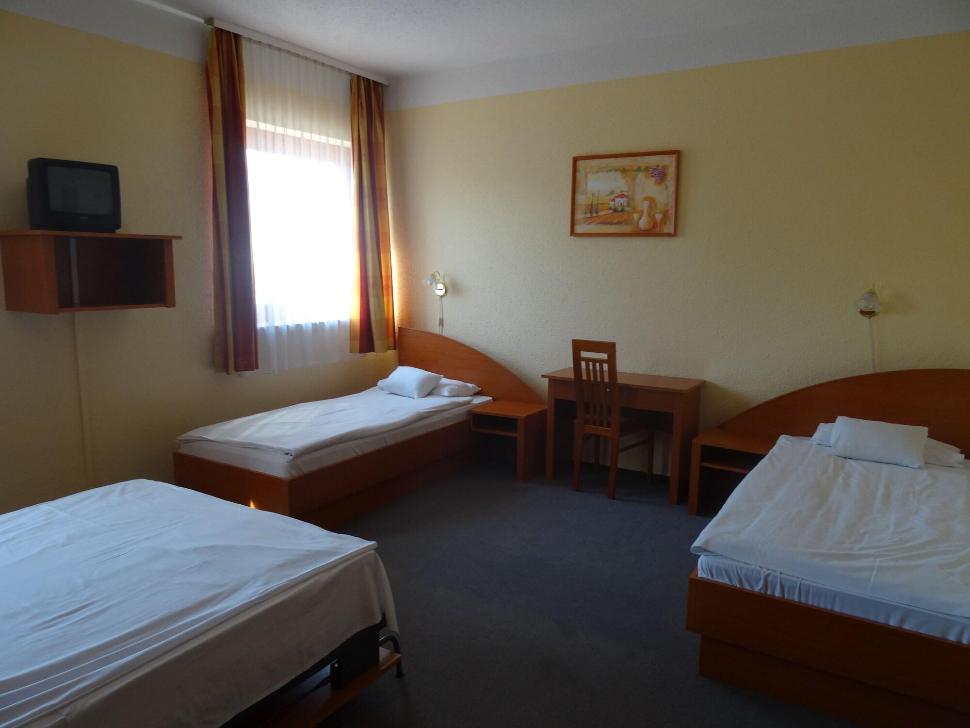 Homoky Hotels Bestline Hotel Budapest Luaran gambar