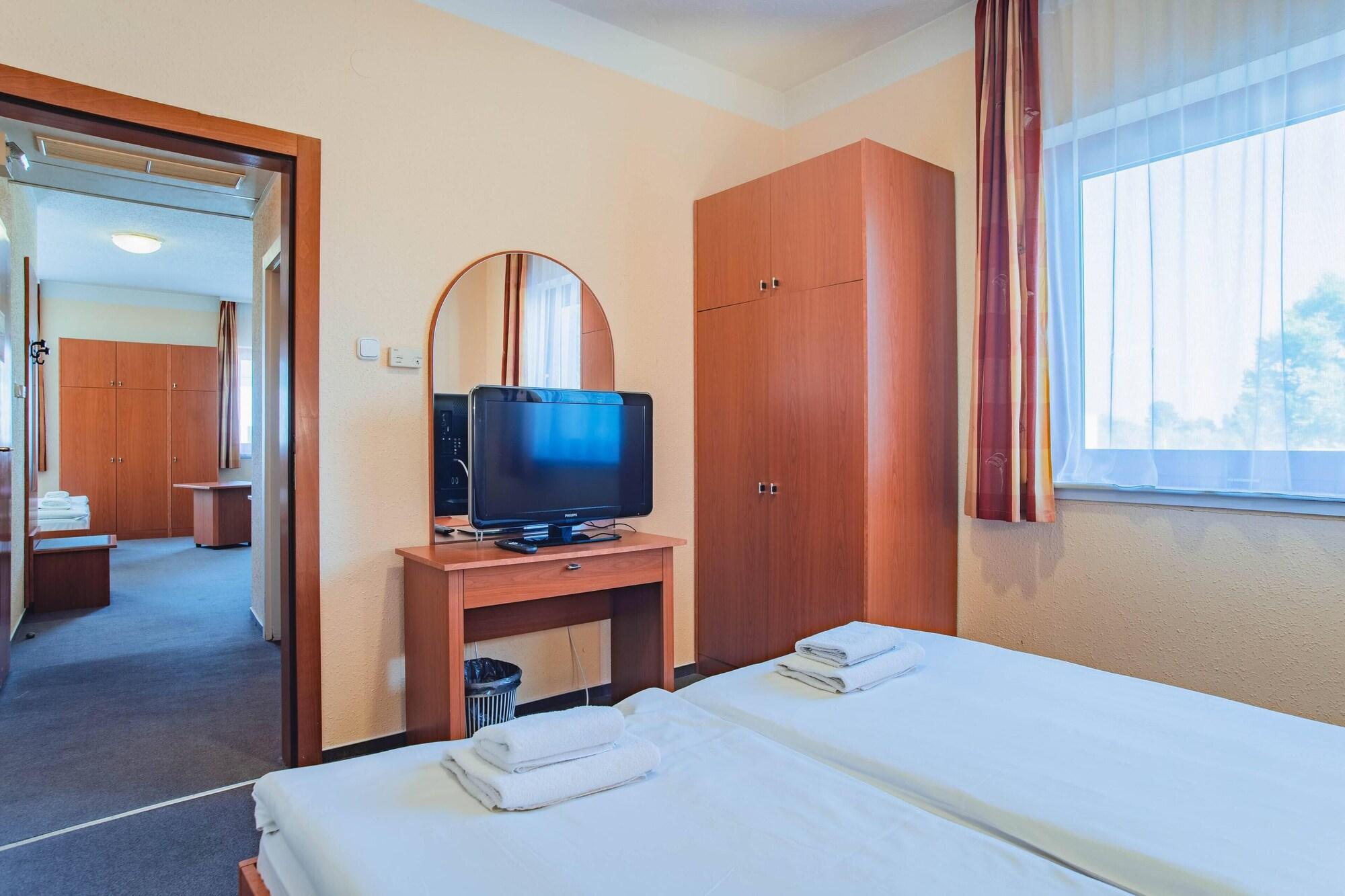 Homoky Hotels Bestline Hotel Budapest Luaran gambar